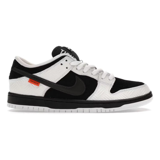 Nike SB Dunk Low TIGHTBOOTH